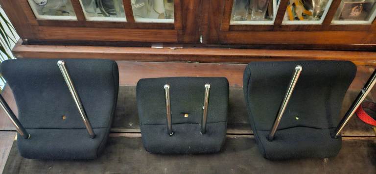 Citreon c3 Back seat headrests