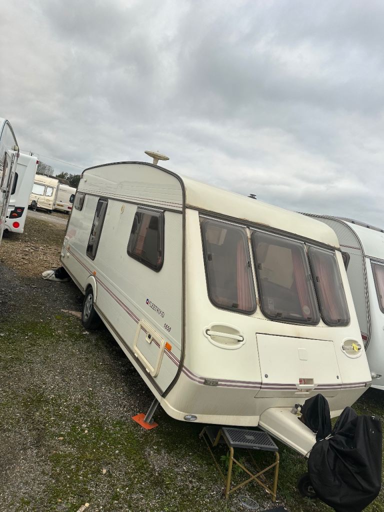 Touring fleetwood 1997 caravan
