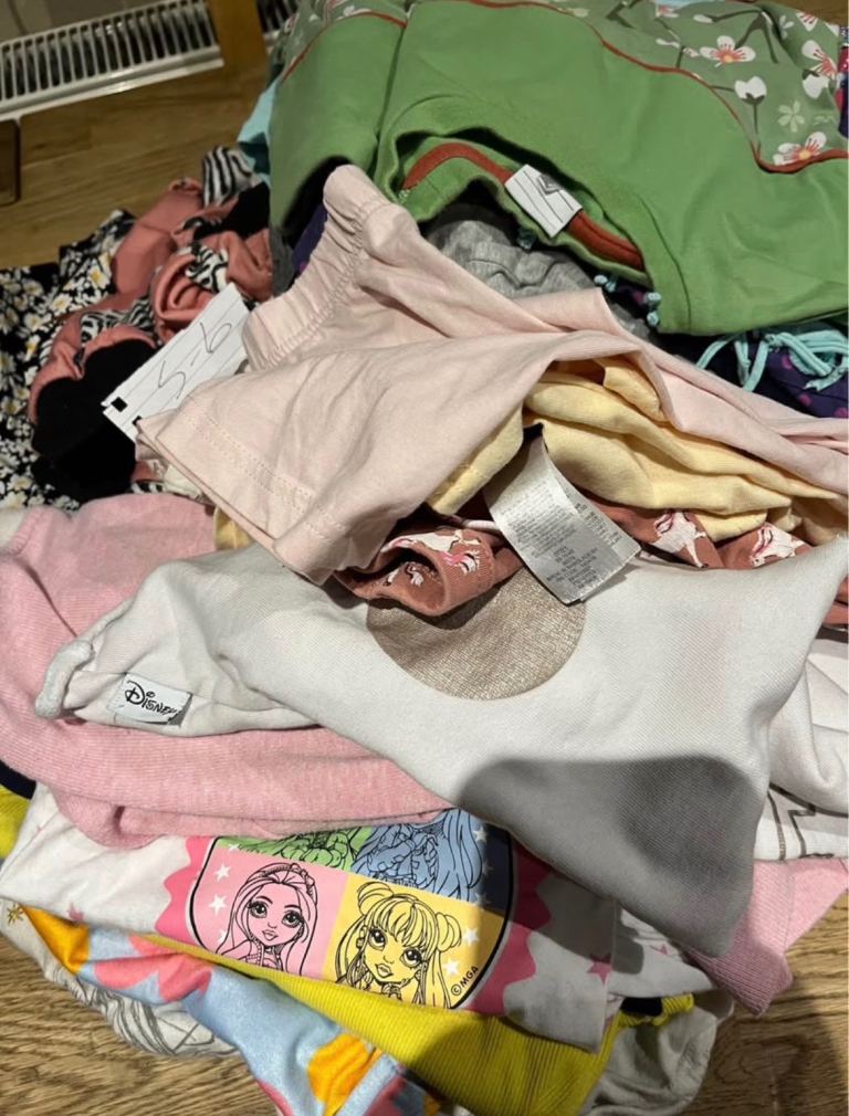 Girl's Clothing Bundle  5-7 years