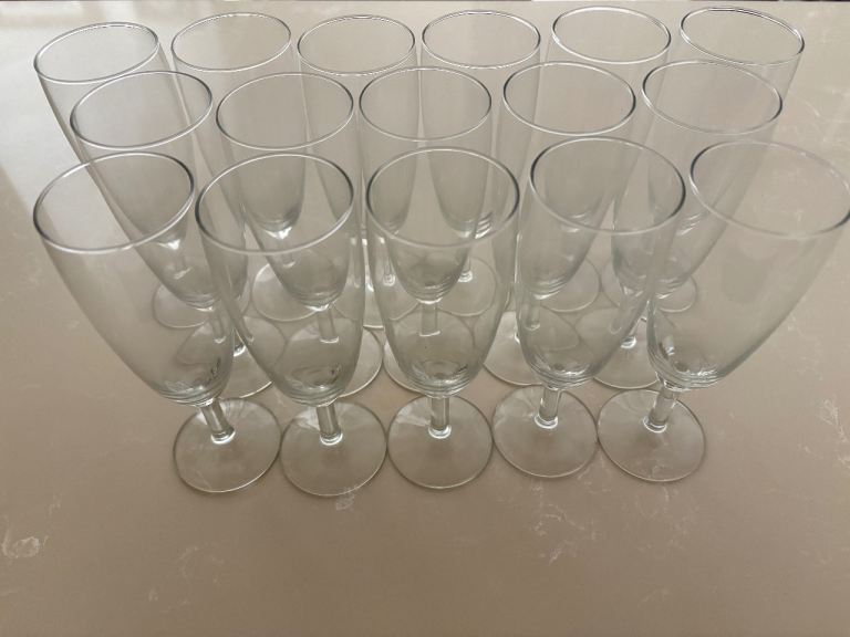 16 Champagne Flute Glasses No chips on any of the glasses From Clean Pet and Smoke Free Home 