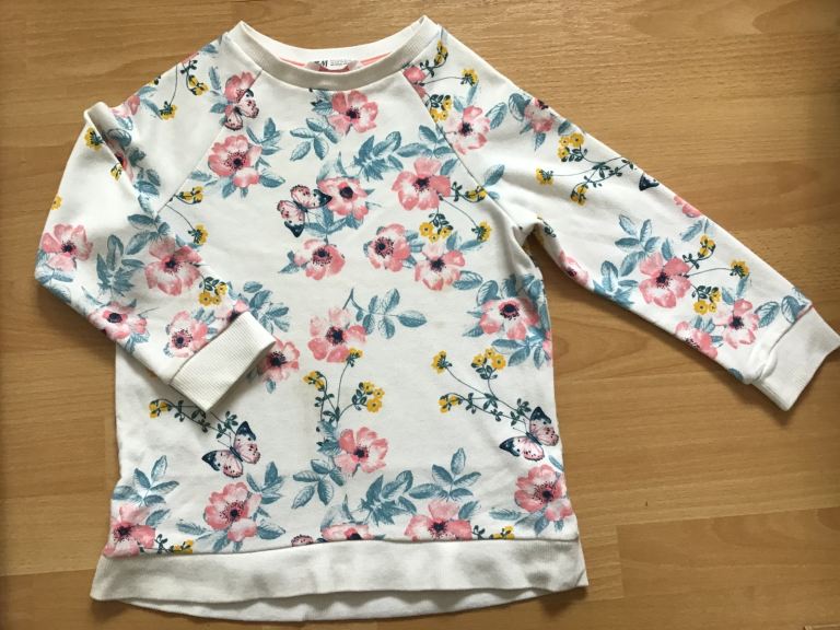 ‘H&M’ Girls Spring Florals Cream Sweater Jumper, Ages 4-6 Years