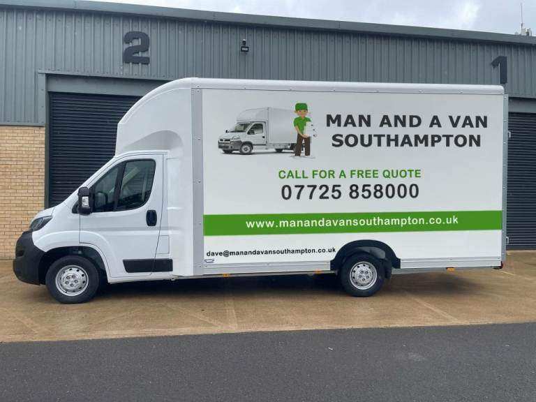 🚚 Professional Man & Van Eastleigh 👦🏻 | Home Moves 🏡 | Office Removals 🏢 | Student Moves 