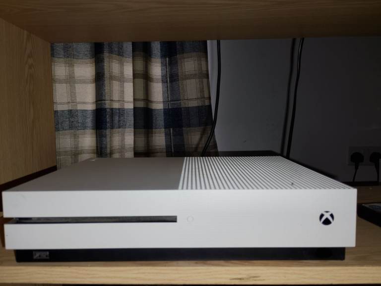 Xbox One S