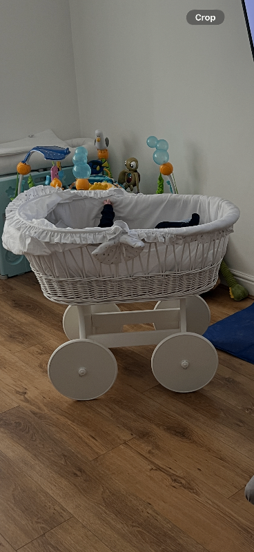 White Wicker Moses Basket with Stand – Good Condition
