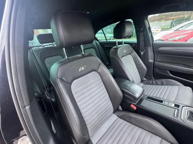 2015 Volkswagen Passat 2.0 TDI SCR 190 R-Line 4dr SALOON DIESEL Manual