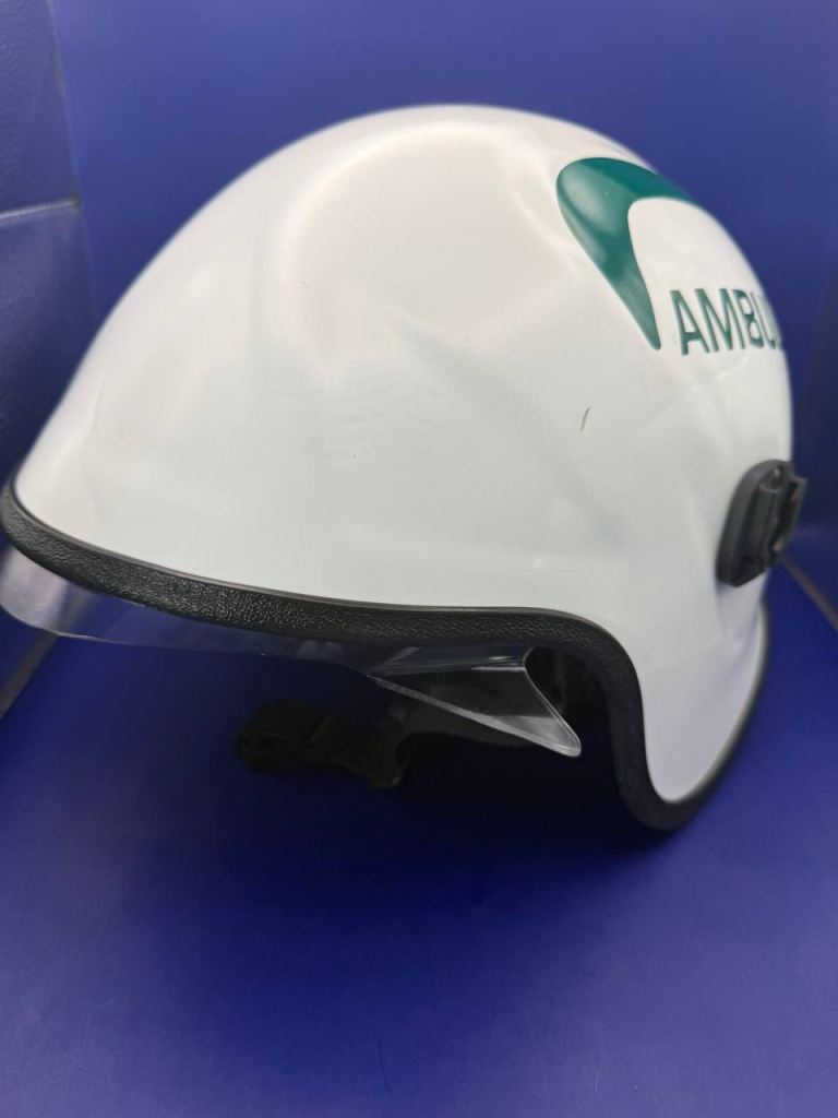 Paramedic Helmet (Models A7A, A10) – White, Good Condition