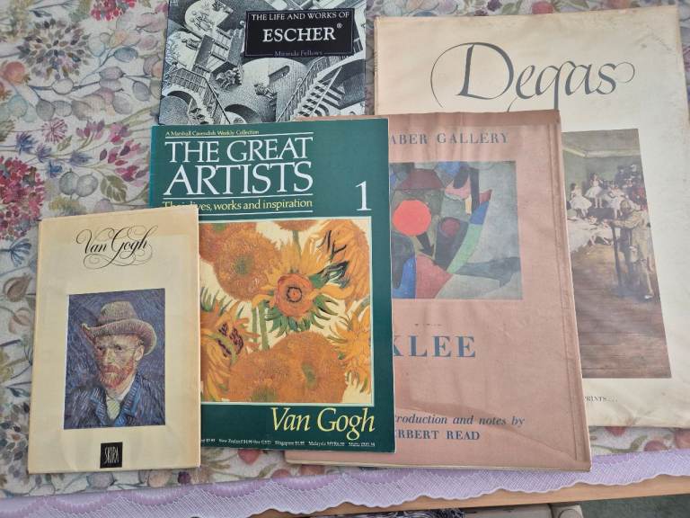 COLLECTION OF VINTAGE ARTIST PACKS WITH PRINTS, DEGAS, VAN GOGH, KLEE, ESCHER ETC