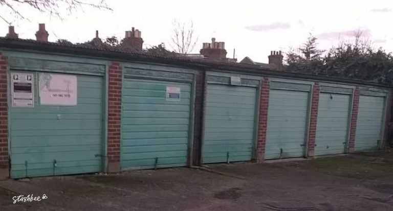 Garage to rent in London (N14) | Stashbee