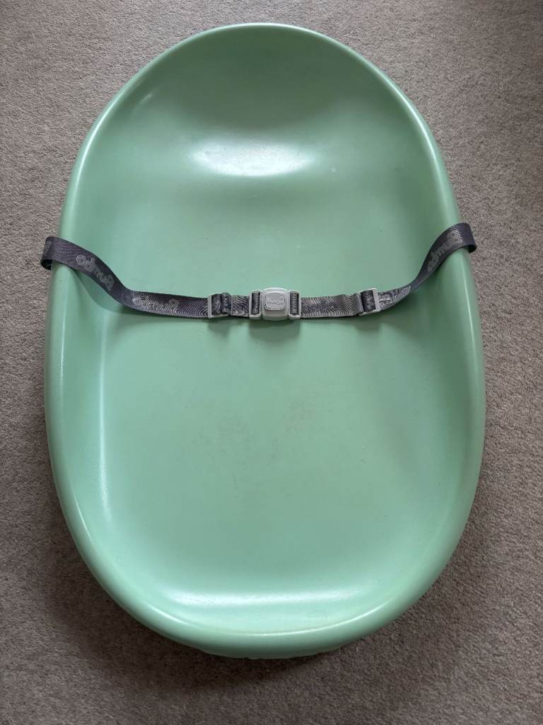 Vital Bumbo changing pad (Green) with safety strap – good condition