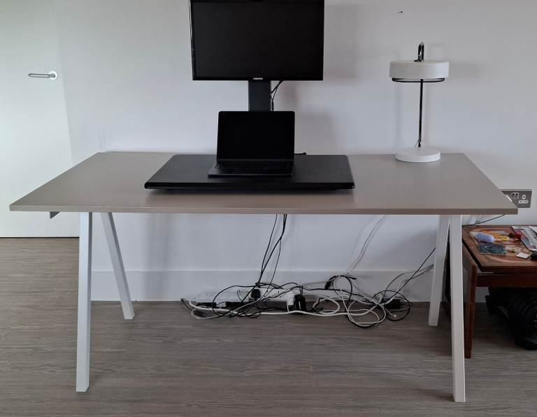 IKEA TROTTEN Desk