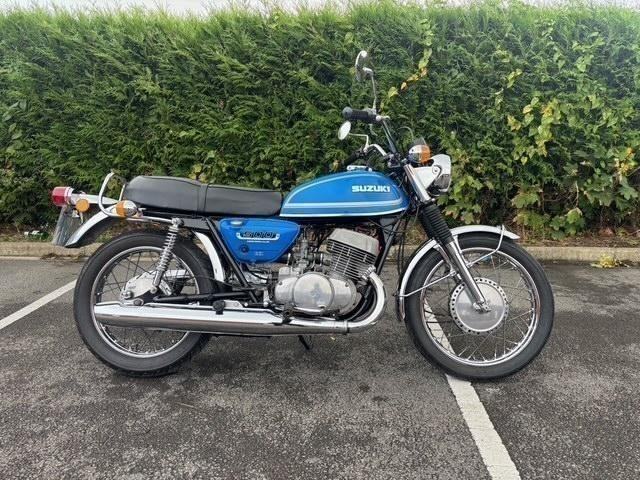 1975 SUZUKI T500 500CC BLUE CLASSIC MOTORCYCLE
