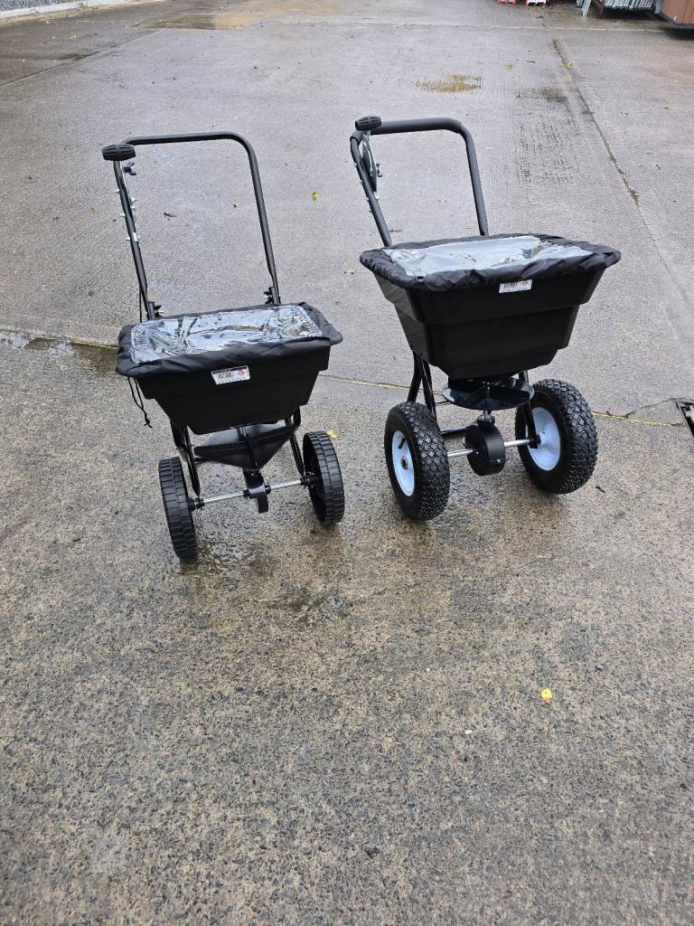 Walk behind lawn Fertilizer Spreader
