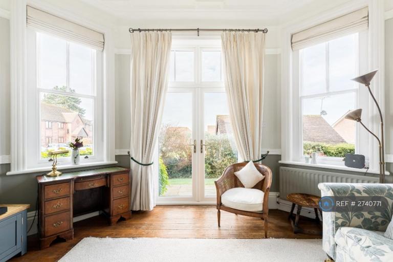 1 bedroom flat in Holioake Drive, Warwick, CV34 (1 bed) (#2740771)