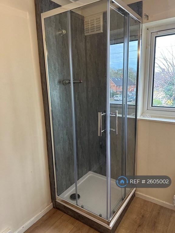 5 bedroom house in Sutton Common Road, Sutton, SM1 (5 bed) (#2605002)