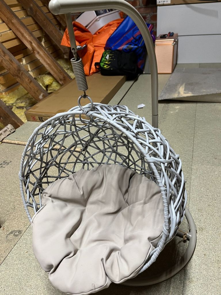 Cat egg chair bed 
