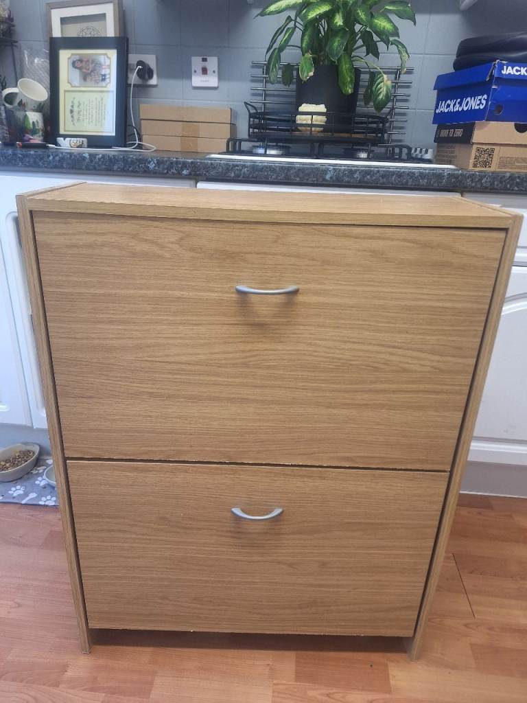 Shoe storage cupboard