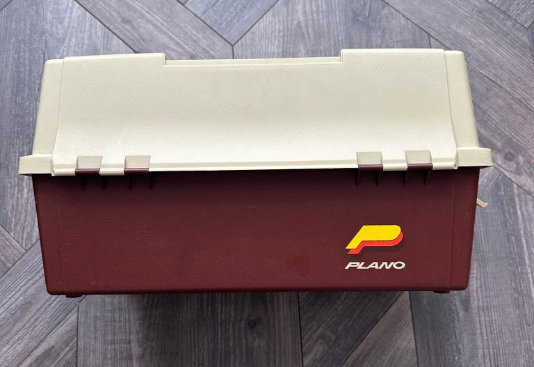 Plano Cantilever Utility Box