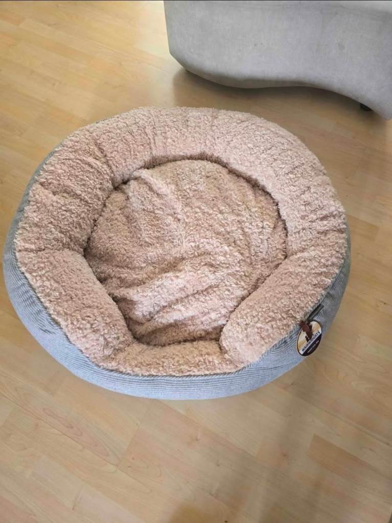 Wainwrights XL dog bed. New with tags