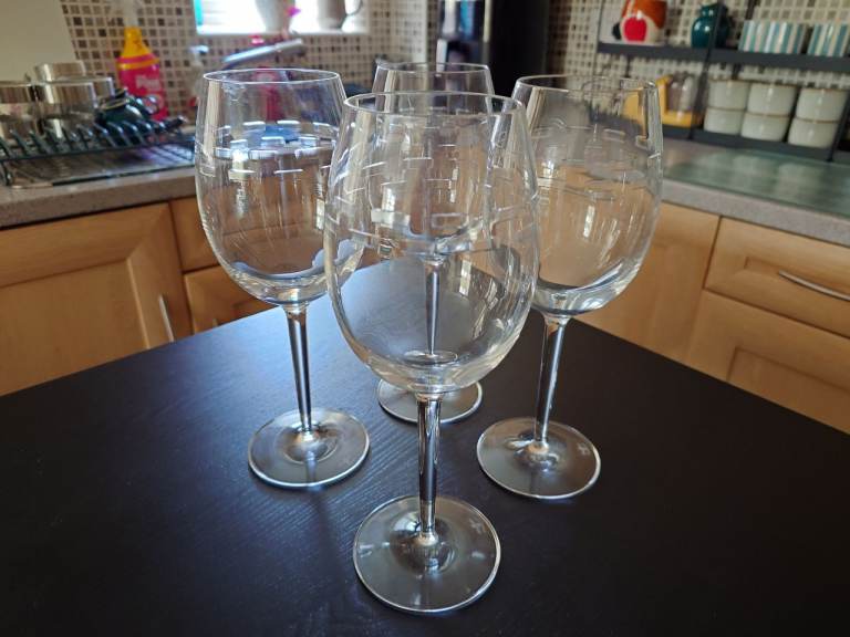 4 John Rocha, Waterford Trace Crystal Wine  Glasses.