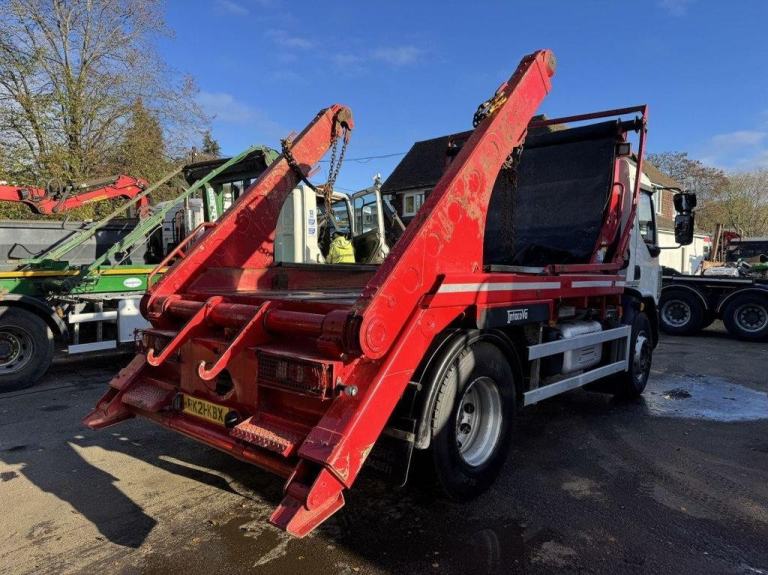 2021 DAF LF-260 SKIP LOADER