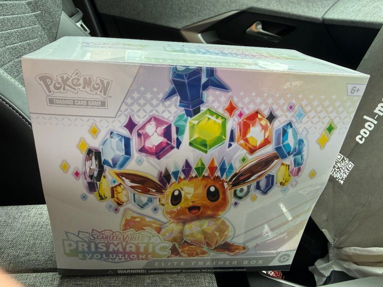 Prismatic Evolutions Elite Trainer Box Pokémon cards 