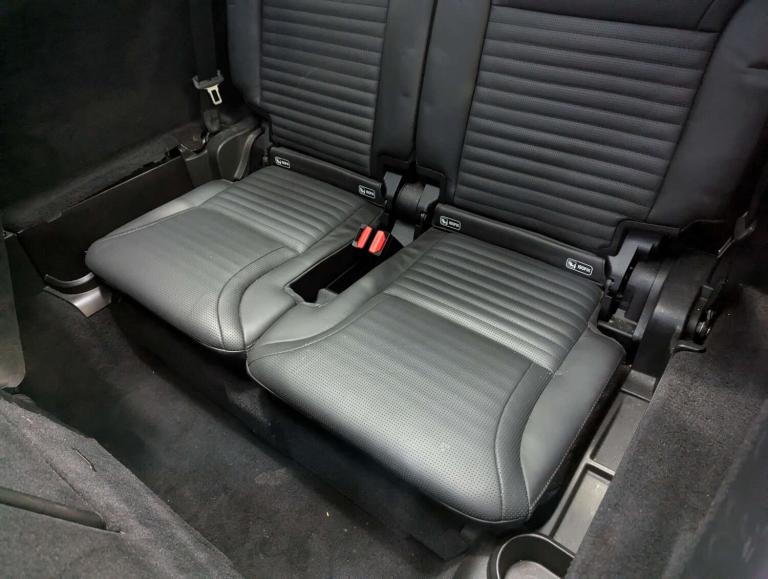 2017 Land Rover Discovery 3.0 Discovery HSE TD6 Auto 4WD 5dr SUV Diesel Automatic