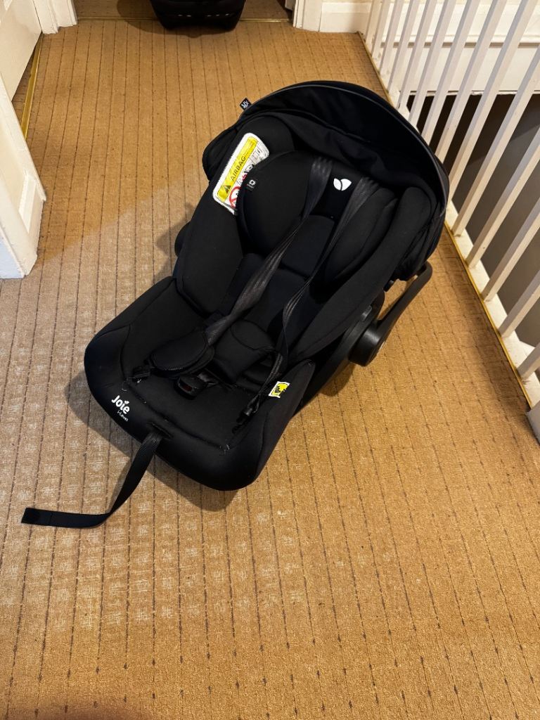 Baby car seat (Joie i-Snug 2)