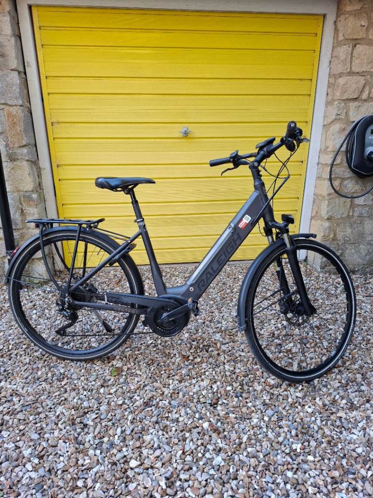 Raleigh Centros Electric Bike (2021) – 20" Frame