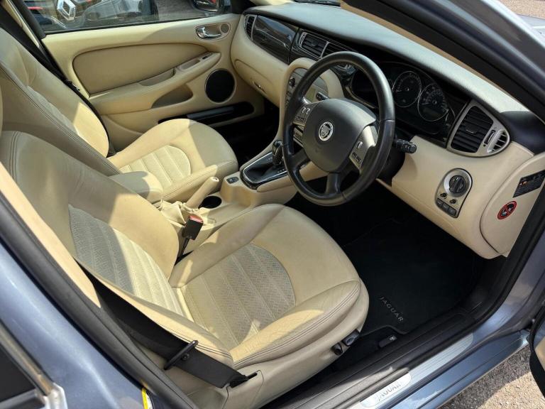 JAGUAR X-TYPE 2.2D DPF SE 4dr 2009