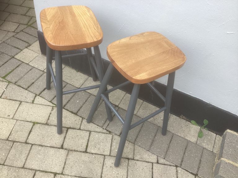 Pair of wooden bar stools 