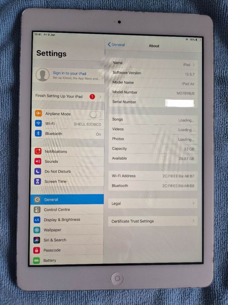 Apple iPad Air Wi-Fi Only 32GB in Silver - SELLING AS SPARES AND REPAIRS