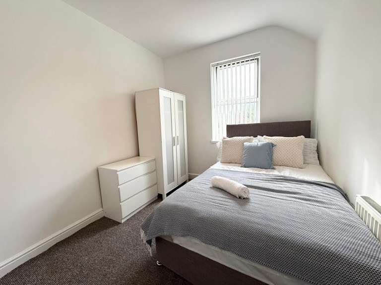 🏡 LOOKING FOR A ROOM FOR YOU & YOUR FRIEND? 🏡 FLORENCE AVENUE, DONCASTER - 2 Rooms available