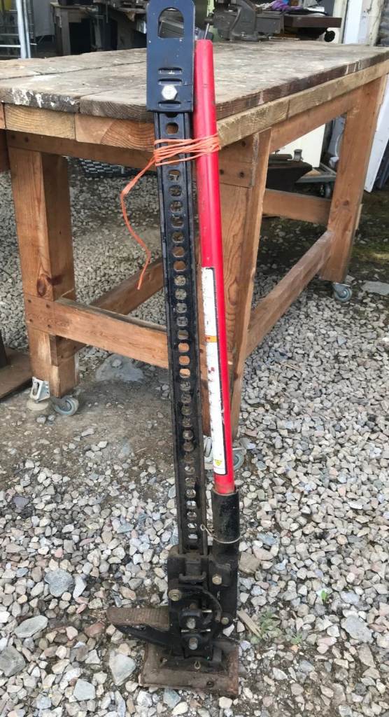 Hi-Lift Vehicle Jack for Landrover Defender