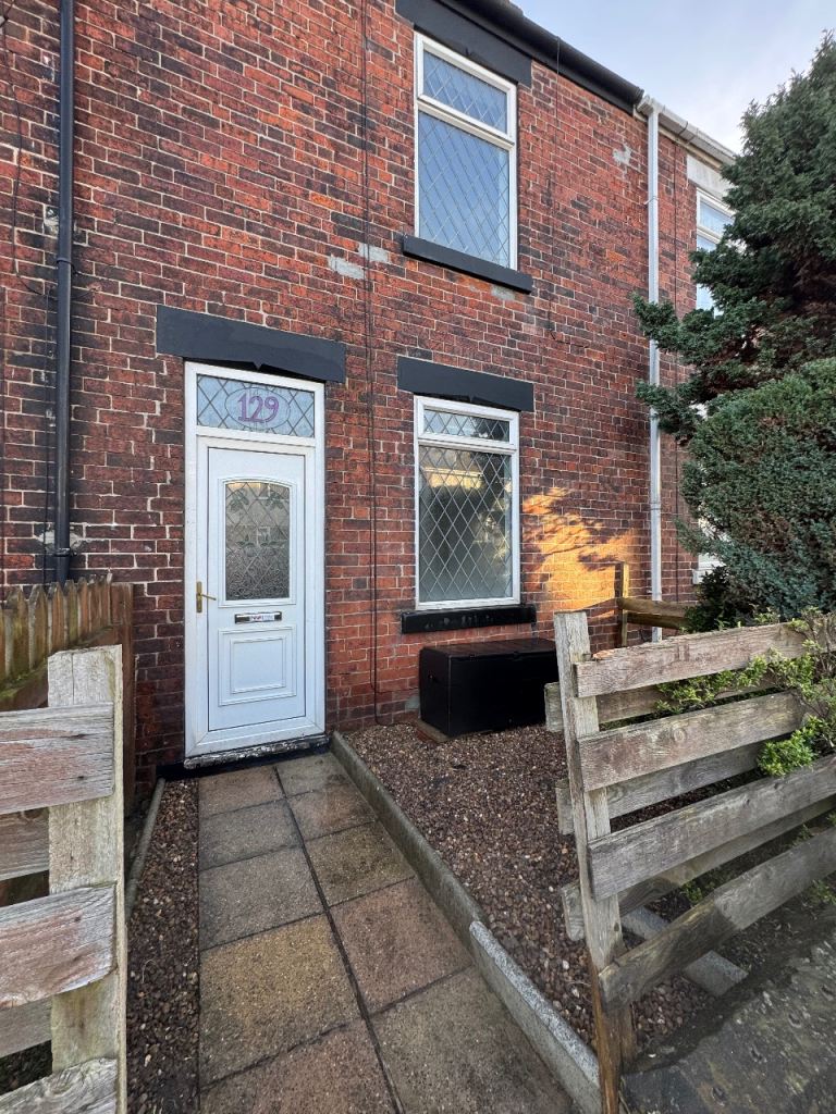 2 bedroom house fully renovated 