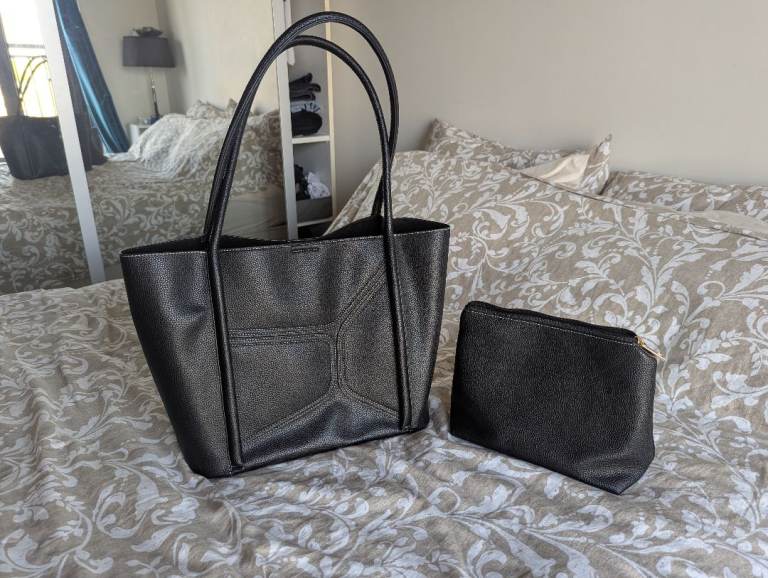 Derimod Structured Roomy Tote Bag with Pouch – Faux Leather