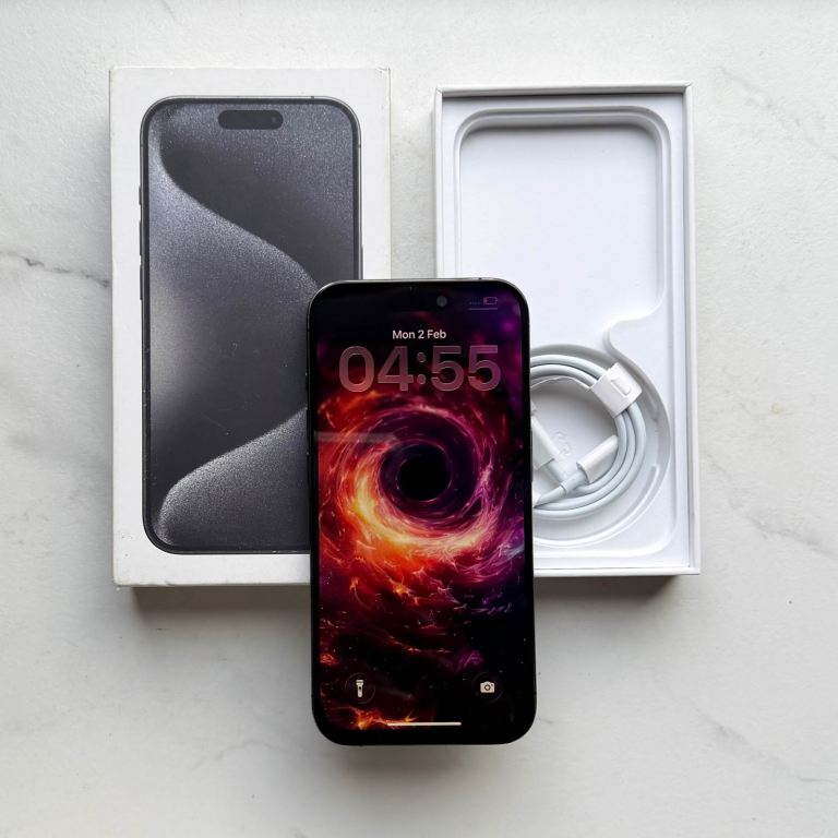 iPhone 15 Pro Max 256GB Unlocked (Good Condition) With Box & Charger