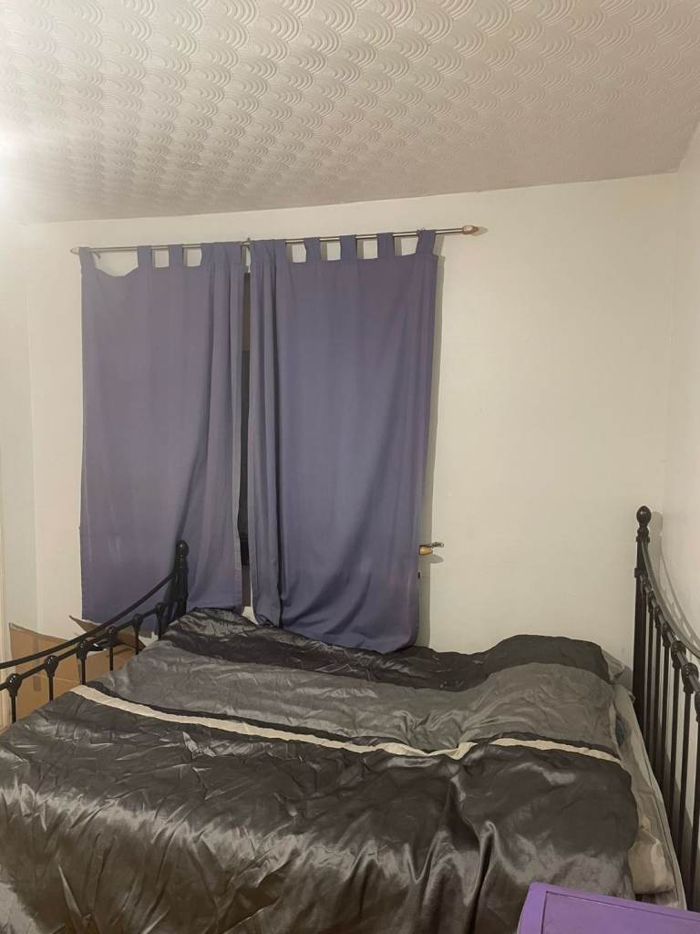 Large Double Bed room for rent in Romford