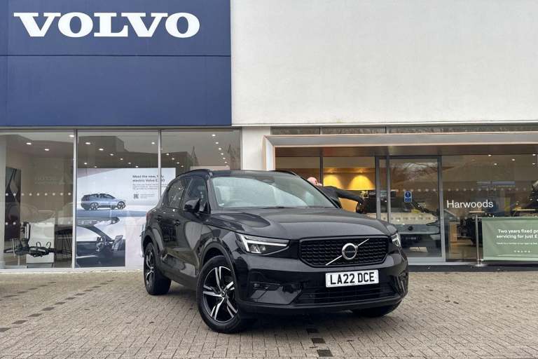  Volvo XC40 2.0 B3 MHEV Plus SUV 5dr Petrol Hybrid DCT Auto Euro 6 (s/s) (163 ps) Petrol/Electric...
