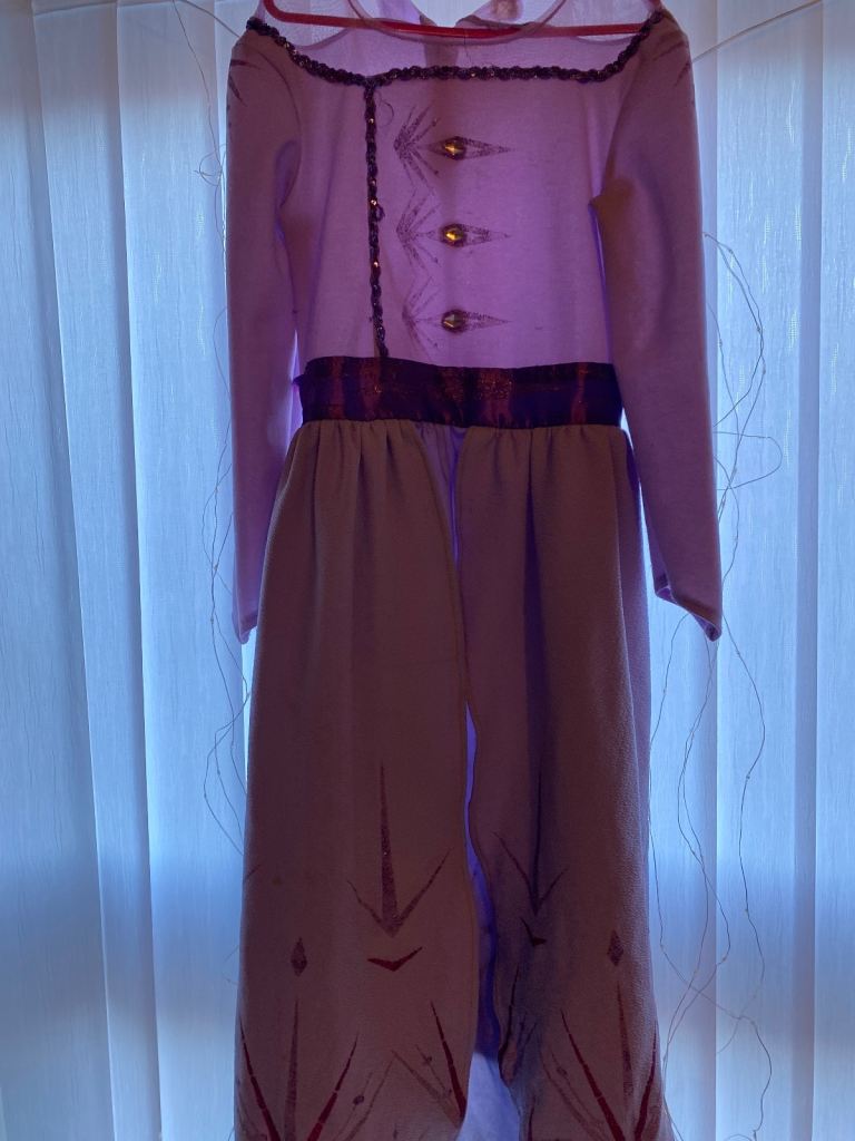 Anna dress size 10-11 