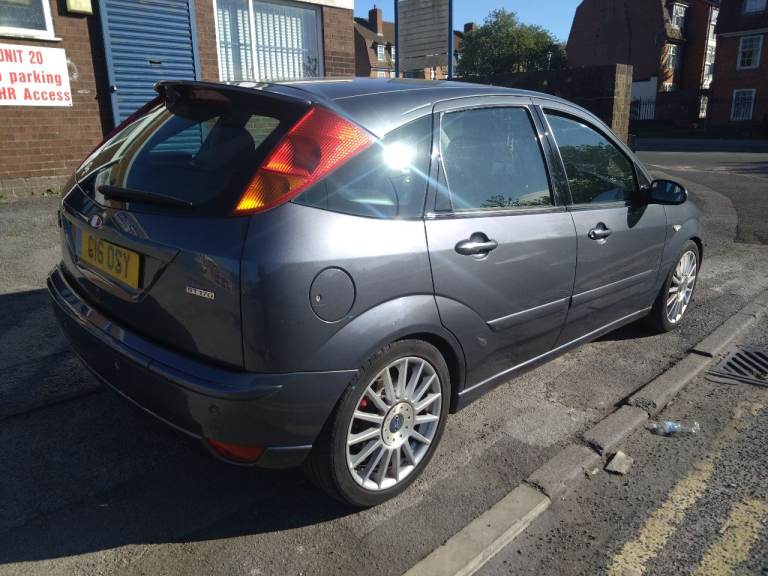FORD FOCUS ST170 5 door Hatchback Fully Loaded with Factory Optional Extras / Upgrades