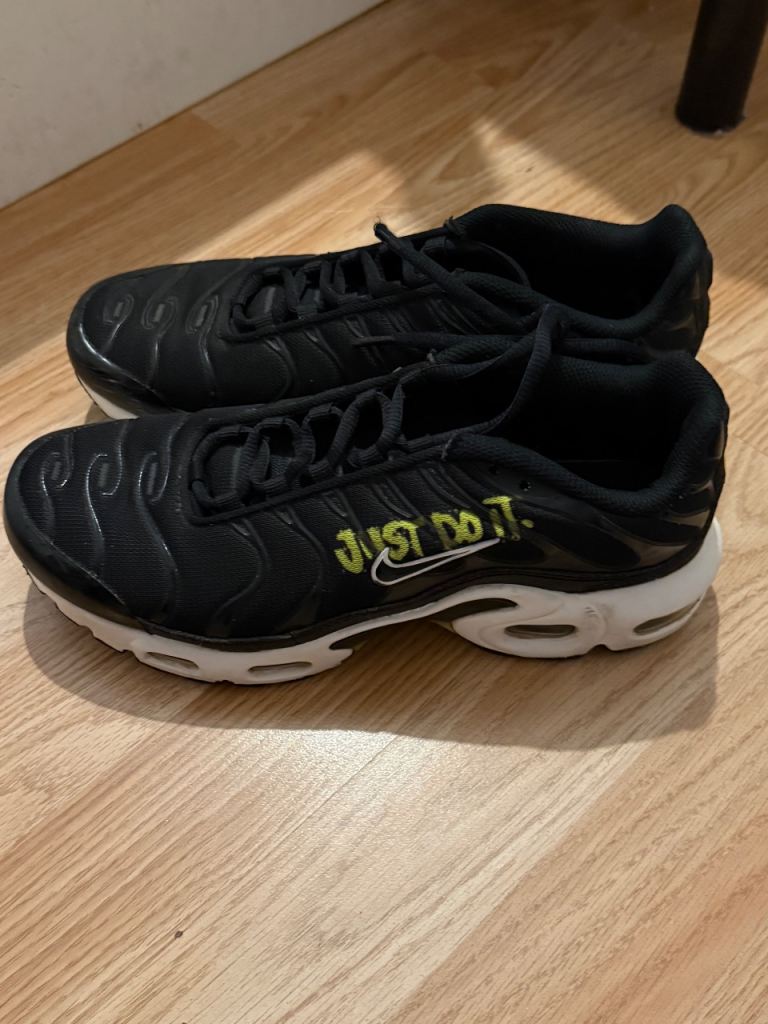 Air Max TN’s ‘Black Volt’ UK 6