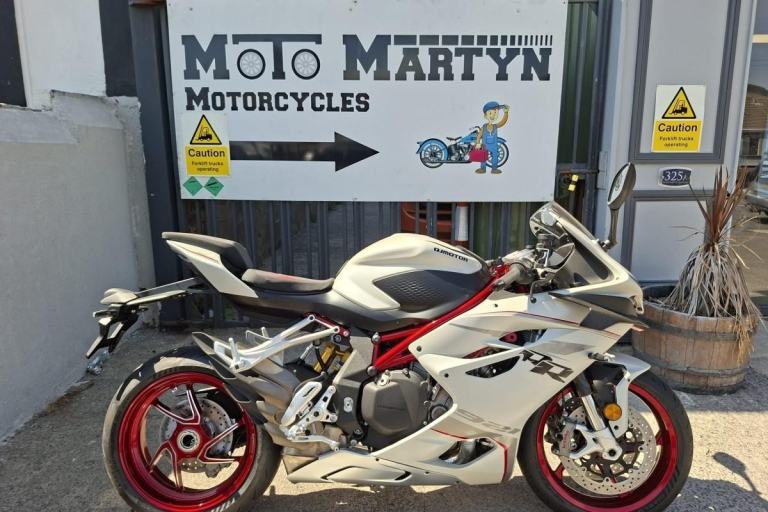 QJMotor SRK 921 RR 2025