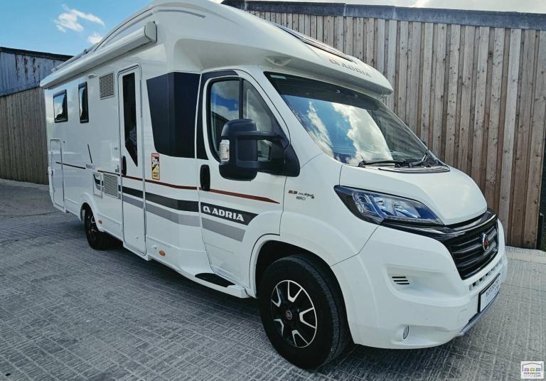 Adria Matrix 670SC Plus motorhome 2017 5berth/belts 7.5m 3500kgs 24k