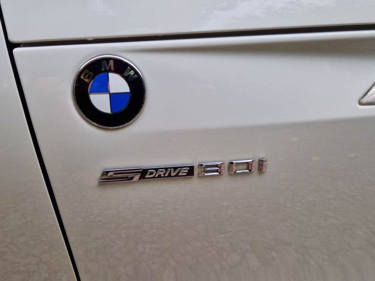 BMW, Z4, Convertible, 2011, Semi-Auto, 2996 (cc), 2 doors