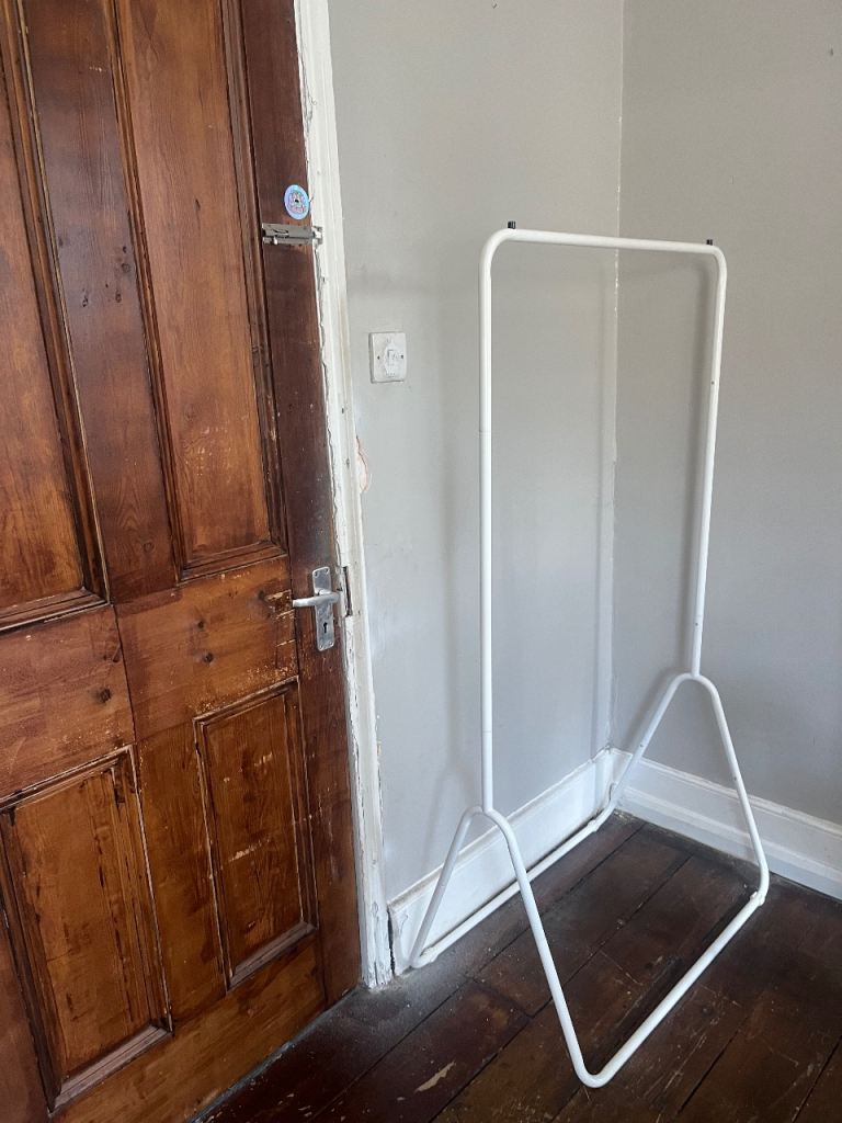 White Metal Clothes Rail – Good Condition