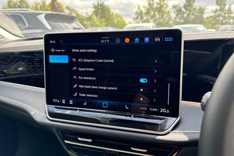 2025 Volkswagen Passat 1.5 eTSI MHEV Elegance DSG Euro 6 (s/s) 5dr Estate Automatic