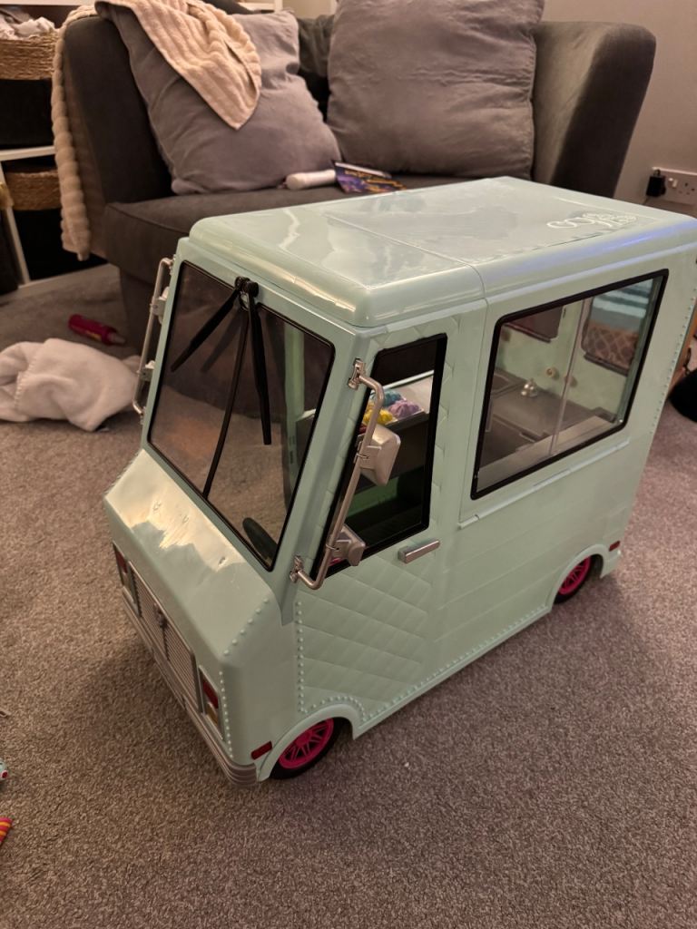 American doll ice cream truck, bunk bed and locker set