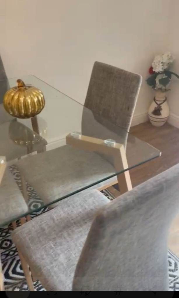 Double room to rent IMMEDIATELY in Swansea,  Ravenhill area