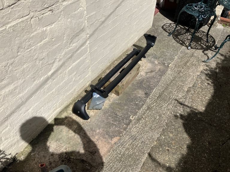 Renault Scenic II roof bars. 
