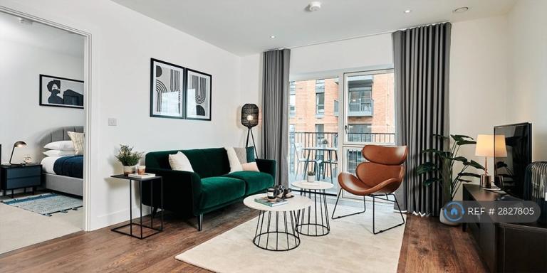 1 bedroom flat in Barking Wharf Square, Barking, IG11 (1 bed) (#2827805)